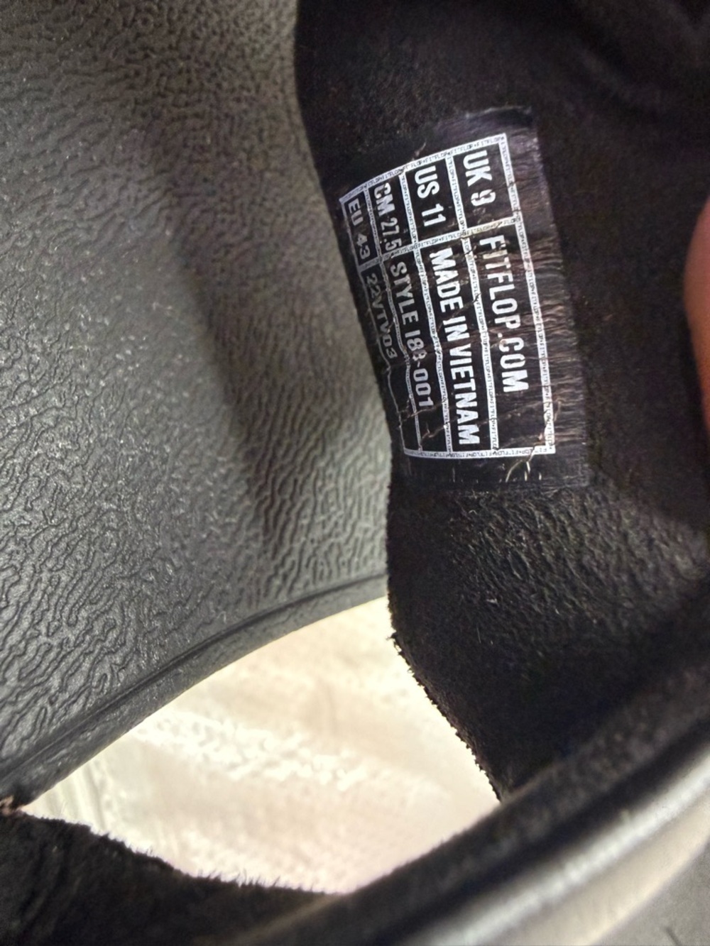 FitFlop Black Leather Thong Sandals - Picture 11 of 11
